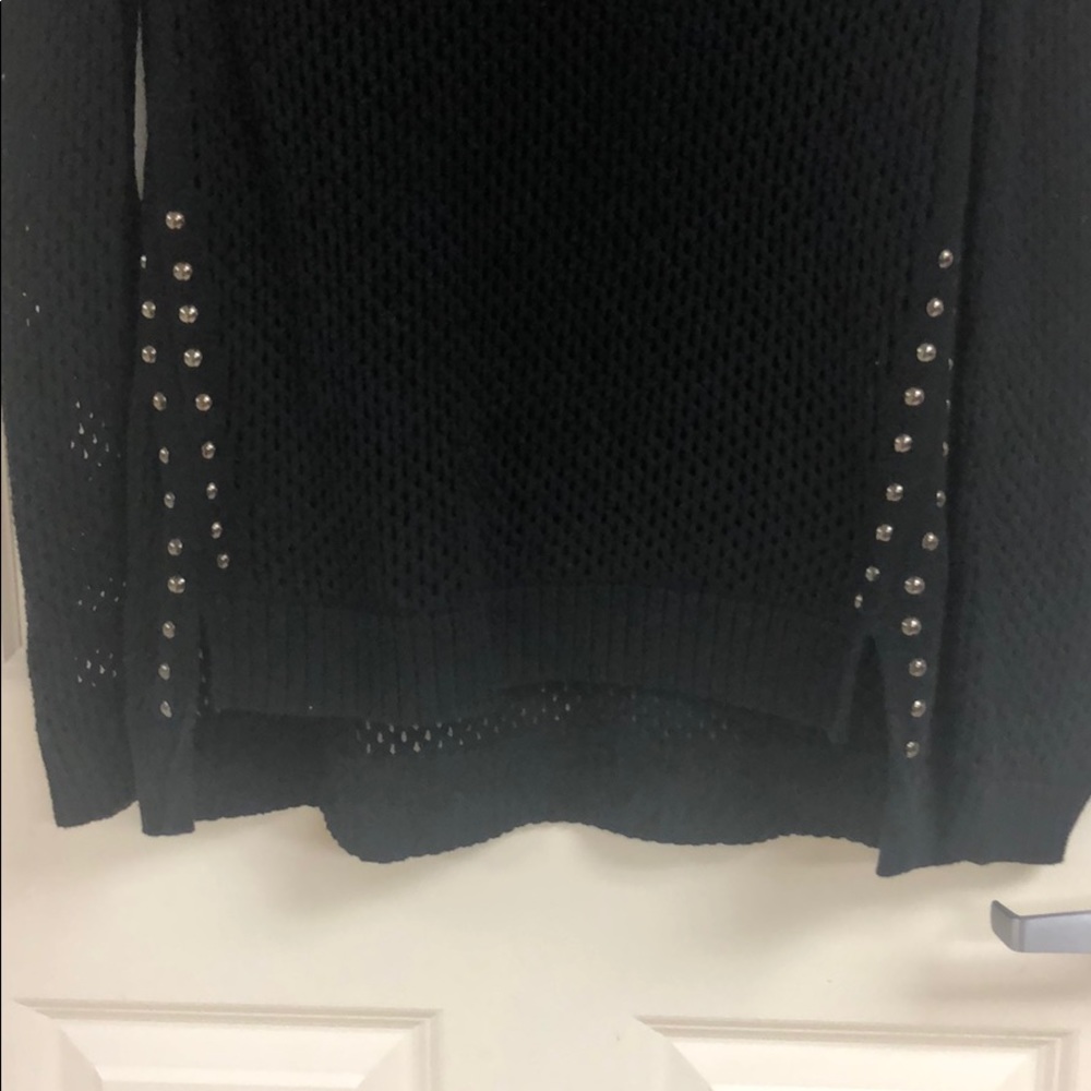 Sweater - Picture 2 of 6